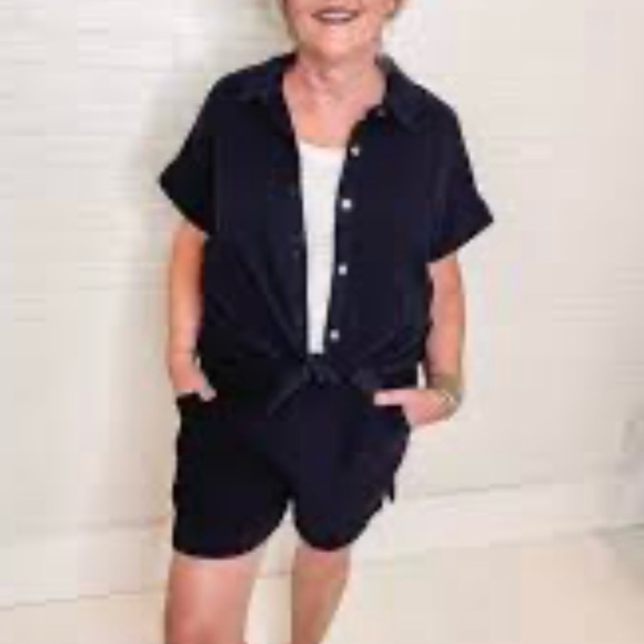 NWT Heyson Gauze 2 piece Short Set - in Acid Wash Mineral Black. Boutique item - Picture 2 of 10